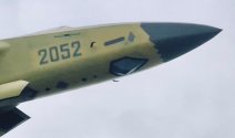 J-20A 2052 radome - 四川地产界高层-军事画匠.jpg