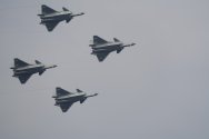 PLAAF, J-20 formation of four stealth jets fly together 03.jpg