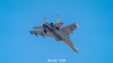 J-11BG ETC Brig - 央广军事 - 3 + PL-10.jpg