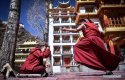 Labu-monastery,Yushu-prefecture,Qinghai.(8).monks-debate.jpg